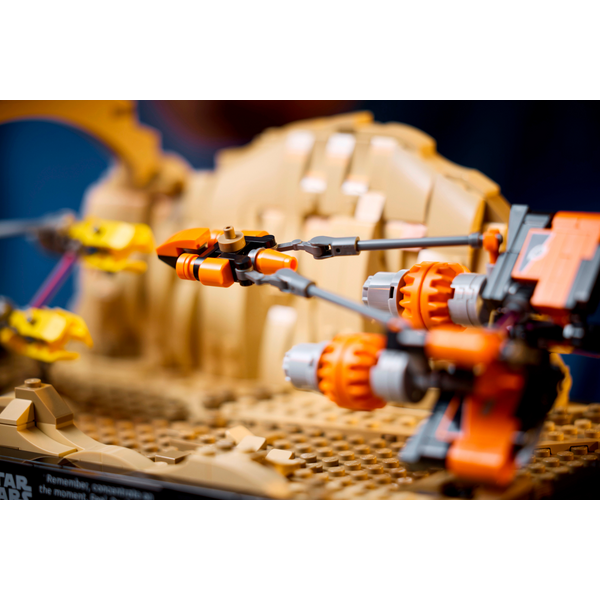 Конструктор LEGO STAR WARS Диорама «Mos Espa Podrace» V29