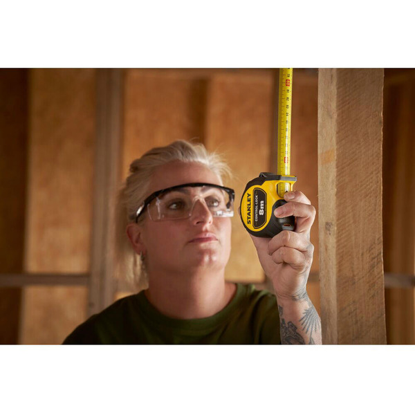 Рулетка измерительная CONTROL-LOCK длиной 8 м, шириной 25 мм, в прорезиненном корпусес, двухсторонней шкалой STANLEY STHT37232-0