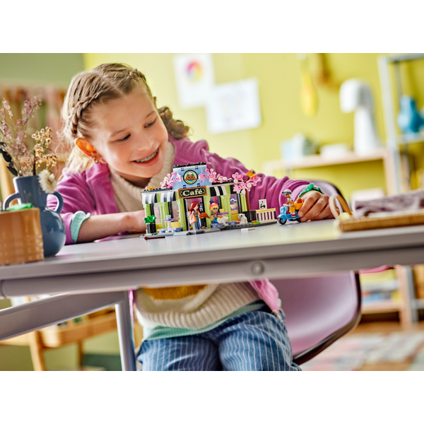 Конструктор LEGO Friends Кав'ярня Хартлейк-Сіті 42618