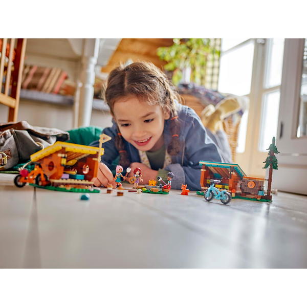 Конструктор LEGO Friends Затишні будиночки у пригодницькому таборі 42624