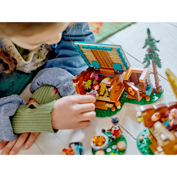 Конструктор LEGO Friends Затишні будиночки у пригодницькому таборі 42624