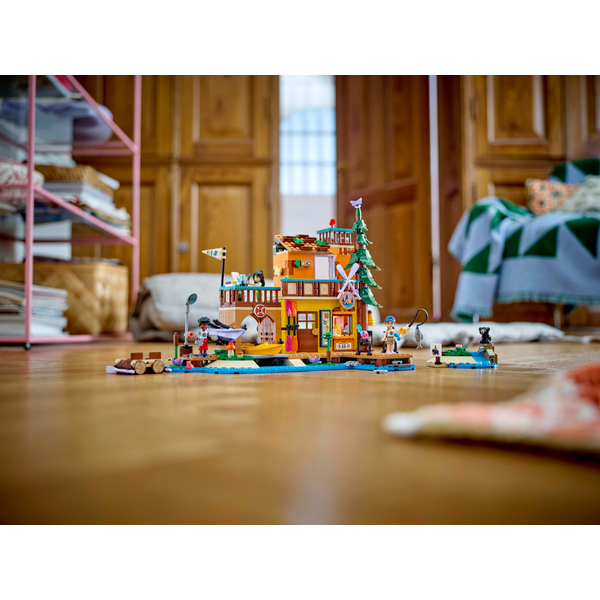 Конструктор LEGO Friends Водные виды спорта в лагере приключений 42626