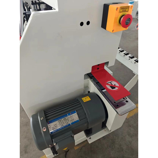 Кромкооблицовочный станок MAST Holztechnik K306