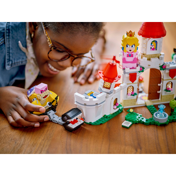 Конструктор LEGO 71435 Битва з Роєм біля замку Піч