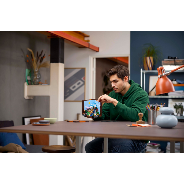 Конструктор LEGO Minecraft Верстак 1195 деталей (21265)