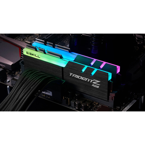 Оперативна пам'ять G.Skill Trident Z RGB F4-4400C19D-32GTZR