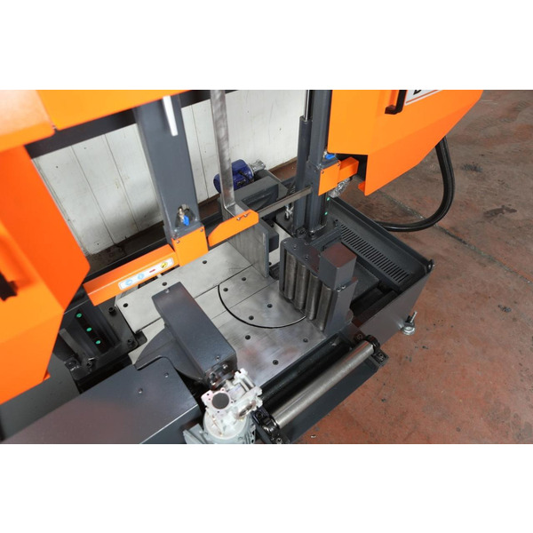 Автоматическая двухколонная ленточная пила DISPA MAKINA D-O 450