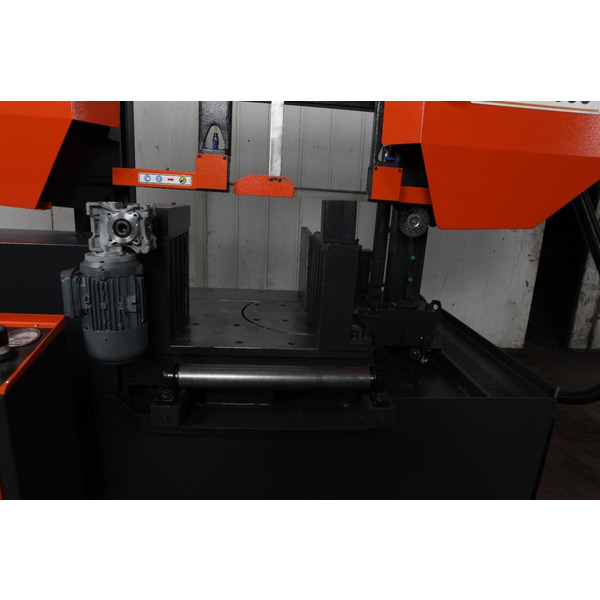 Автоматическая двухколонная ленточная пила DISPA MAKINA D-O 450