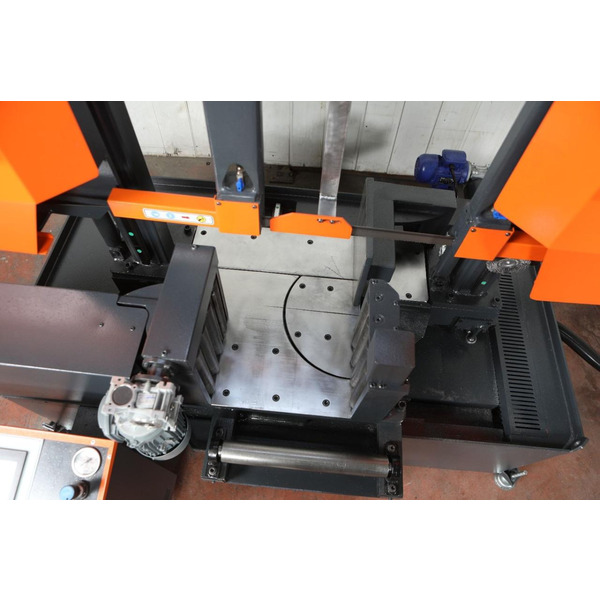 Автоматическая двухколонная ленточная пила DISPA MAKINA D-O 450