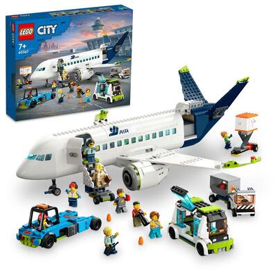 Конструктор LEGO City Пассажирский самолет