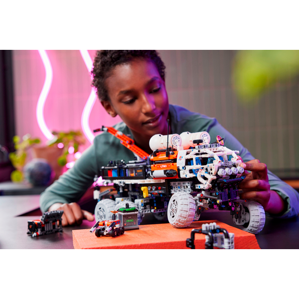 Конструктор LEGO Technic Марсоход команды исследователей