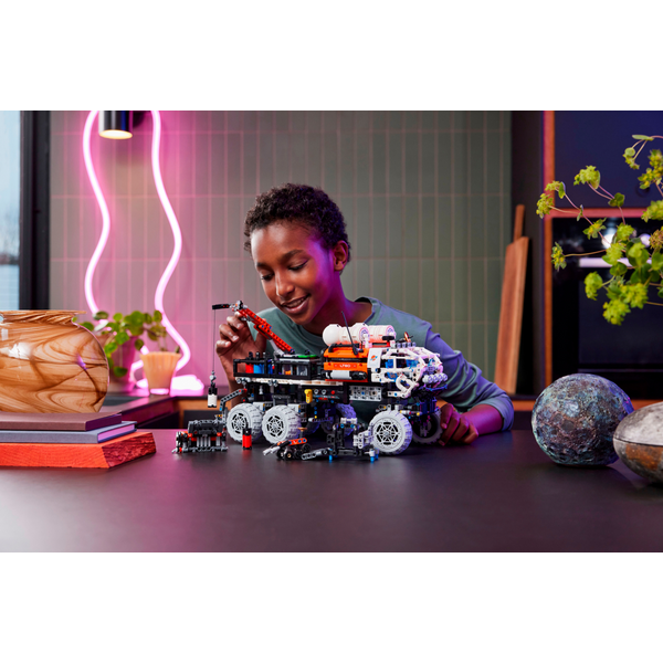 Конструктор LEGO Technic Марсоход команды исследователей