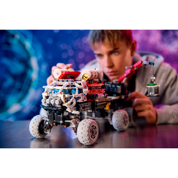 Конструктор LEGO Technic Марсоход команды исследователей