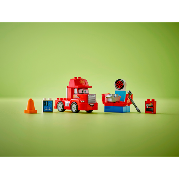 Конструктор LEGO DUPLO Disney Мак на перегонах 14 деталей