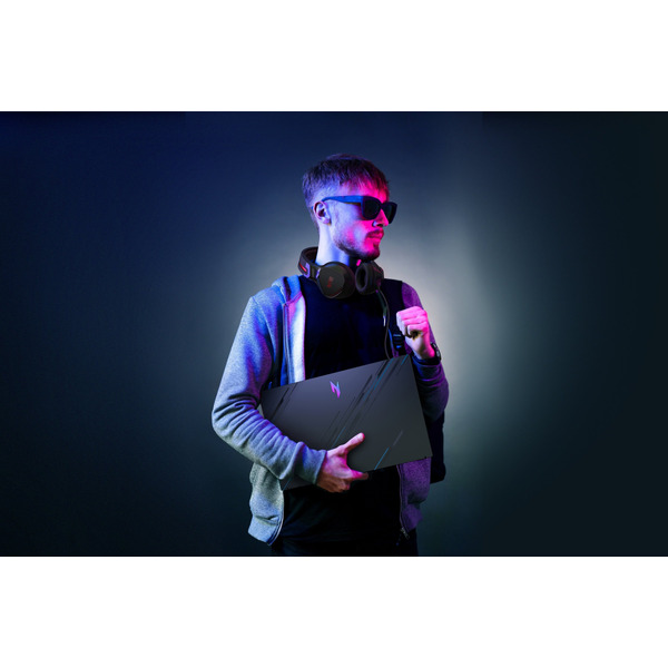 Ноутбук Acer Nitro V 15 (NH.QNCEU.003)