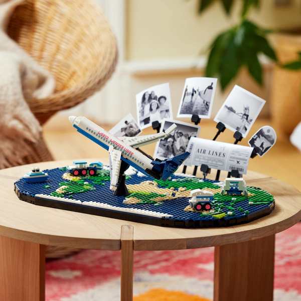 Конструктор LEGO Family Travel Moments 1231 деталь