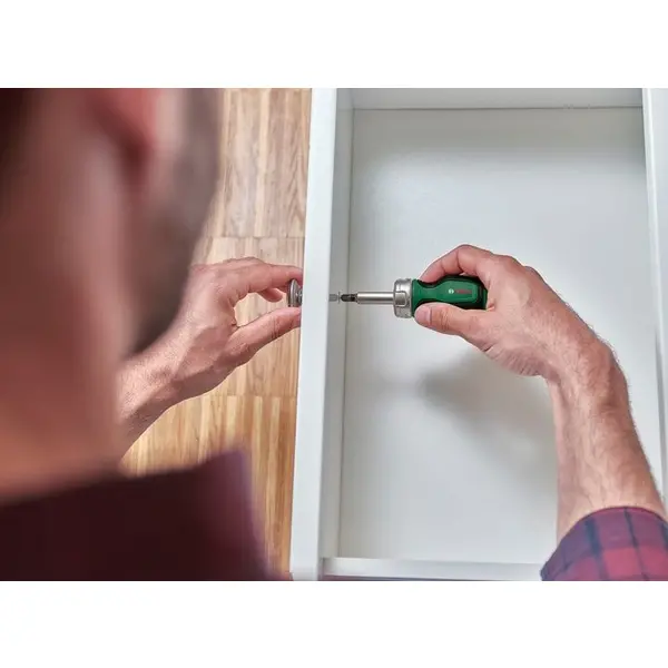 Викрутка з храповиком Bosch 6 насадок