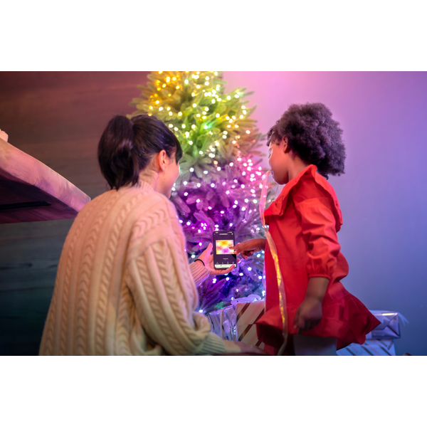 Smart LED Гірлянда Twinkly Strings USB 200 Star-shaped RGB LEDs, Green Wire, USB-C (TWKS200RGB-G)