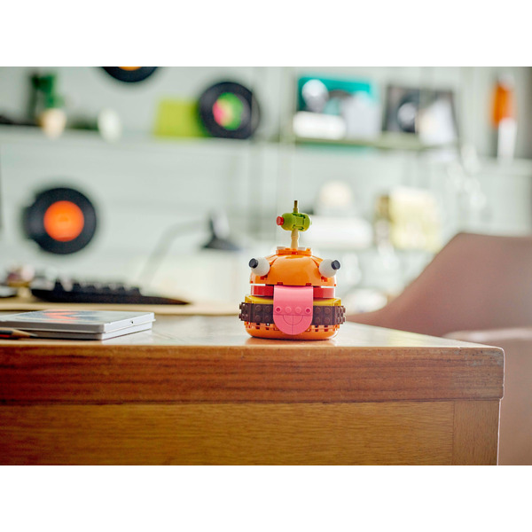 LEGO Fortnite Durrr Burger Building Set 193 Pieces (77070)