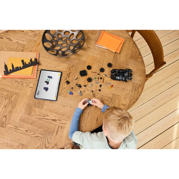 Конструктор LEGO Super Heroes DC Тумблер Бетмена проти Дволикого і Джокера 429 елементів (76303)