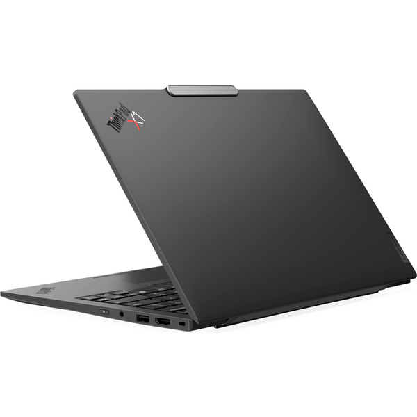 Ноутбук Lenovo ThinkPad X1 Carbon Gen 12 (21KC004RRA) в черном цвете.
