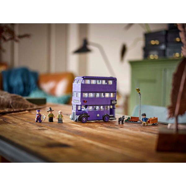 Конструктор LEGO Harry Potter: Пригоди на Лицарському автобусі - набір з 499 елементів (76446)