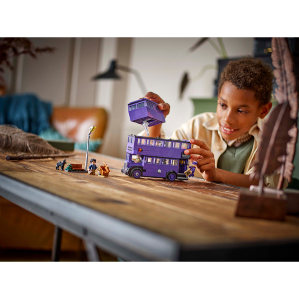 Конструктор LEGO Harry Potter: Пригоди на Лицарському автобусі - набір з 499 елементів (76446)