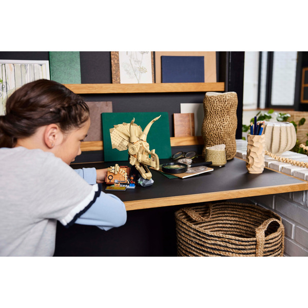 LEGO Jurassic World - Окаменелости динозавров: Череп трицератопса 468 деталей (76969)