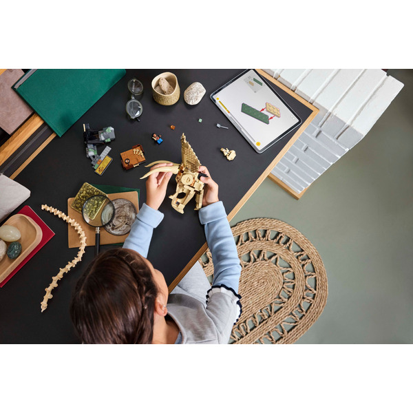 LEGO Jurassic World - Окаменелости динозавров: Череп трицератопса 468 деталей (76969)