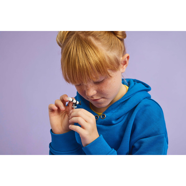 Конструктор LEGO "Спостереження за зірками" Celeste 78 деталей (77053)