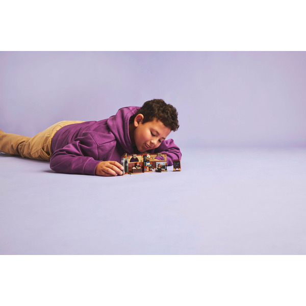 LEGO Speed Champions: Болид F1 Ferrari SF-24 (77242) LEGO Harry Potter: Замок Гогвортс: урок чарів 204 деталі (76442)