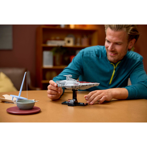 Конструктор Lego Star Wars Ударний корабель типу «Аккламатор» 75404