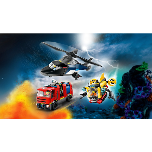 Блоковий конструктор LEGO City Ремікс вертольотів, пожежних машин і підводних човнів 874 деталі (60462)