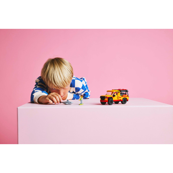 Конструктор LEGO City Пляжна рятувальна вантажівка(60453)