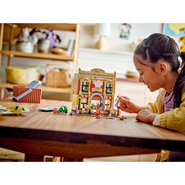 Блоковий конструктор LEGO Friends Ресторан і кулінарна школа (42655)