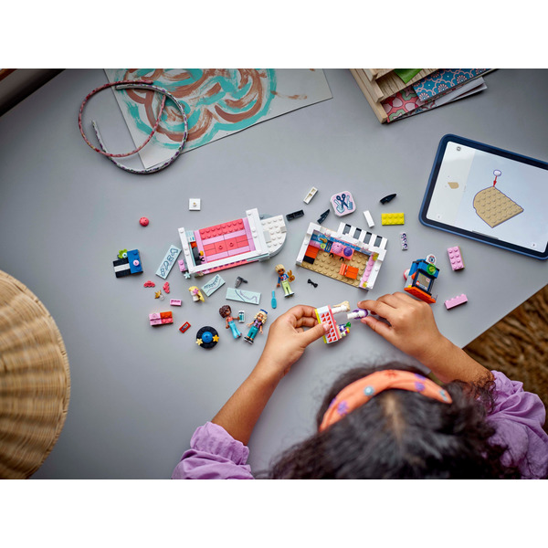 Блоковый конструктор LEGO Friends Парикмахерская и магазин аксессуаров 347 деталей (42662)