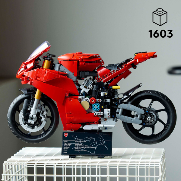 LEGO 42202 Technic Ducati Panigale V4 S – набор конструктора мотоцикла Ducati Panigale V4 S