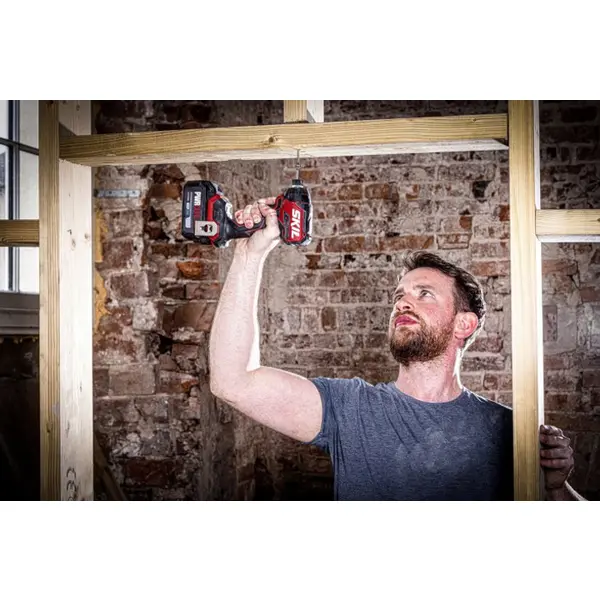 Акумуляторний безщітковий ударний гвинтоверт Skil 3225 CA Compact