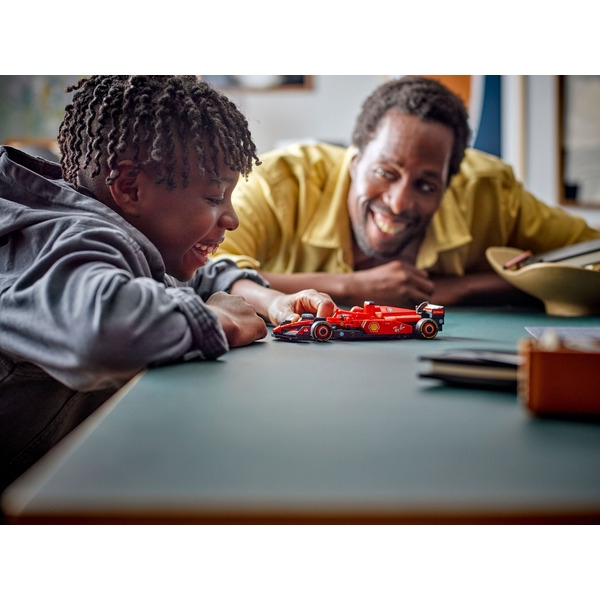 LEGO Speed Champions: Автомобіль для перегонів F1 Ferrari SF-24 (77242) - конструктор з 275 деталей