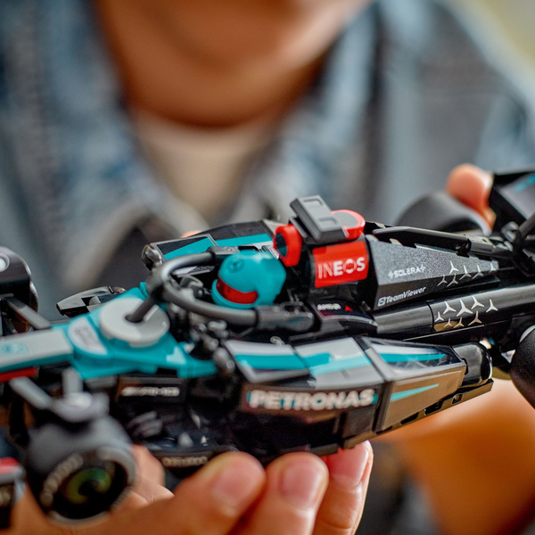 Конструктор LEGO Speed Champions: Болид F1 Mercedes-AMG W15 (77244)