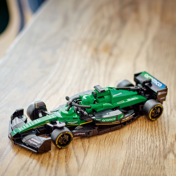 Конструктор LEGO Speed Champions: Автомобіль для перегонів Aston Martin Aramco F1 AMR24 (77245)