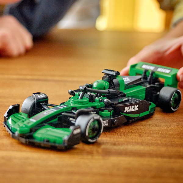 Конструктор LEGO Speed Champions: Автомобіль для перегонів KICK Sauber F1 Team C44 259 деталей (77247)