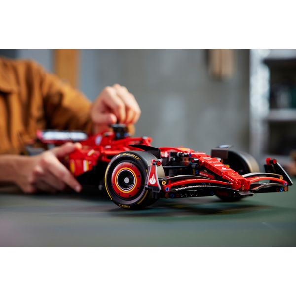 Конструктор LEGO Technic Автомобіль F1 Ferrari SF-24
