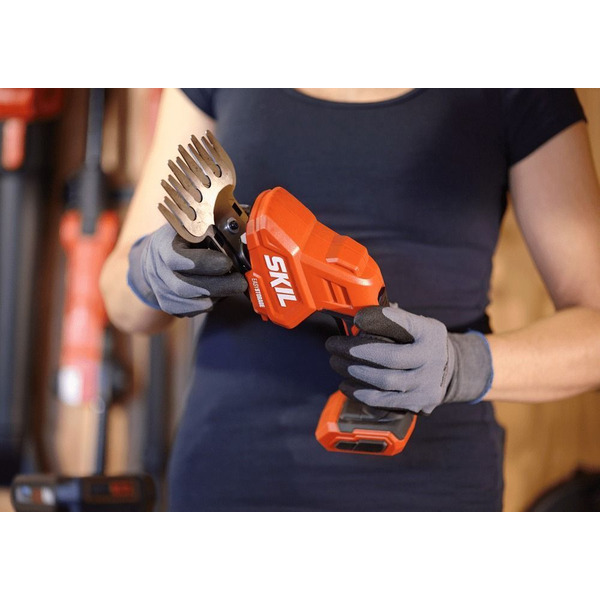 Ножиці для трави акумуляторні SKIL 0630 CA 20В, 1х2.5А·год (GV1E0630CA+BC1E3110AA)