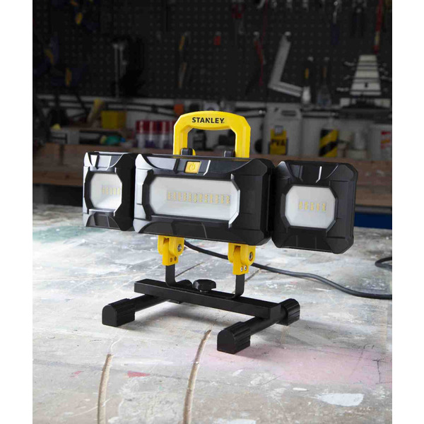 Прожектор світлодіодний STANLEY SXLS37180E