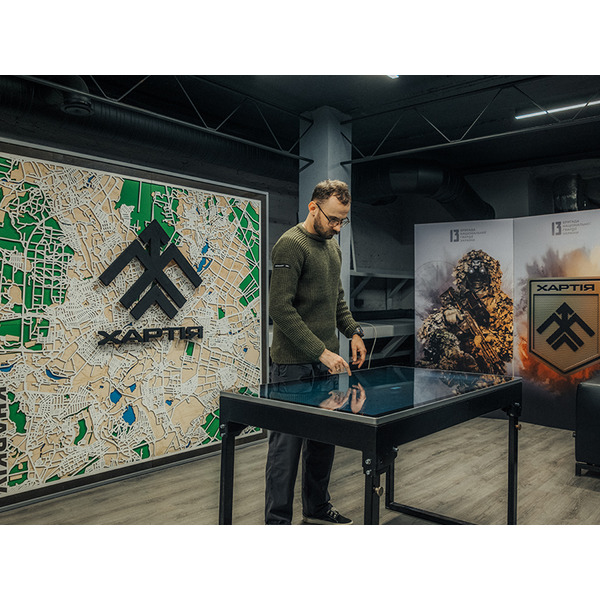 Интерактивный стол INTBOARD C3 KORDON 43 BK (Windows)