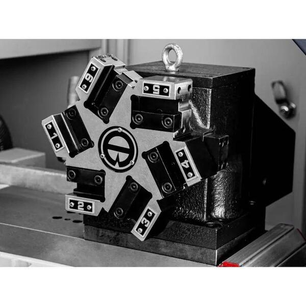 Токарний верстат з ЧПУ CORMAK 320x750 з ручним патроном, Siemens Sinumerik