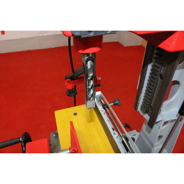 Довбальний верстат Holzmann STM 26