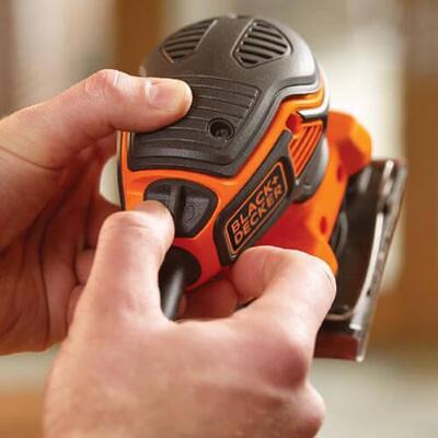 Вібраційна шліфмашина Black&amp;Decker KA450 220Вт, 112x108мм
