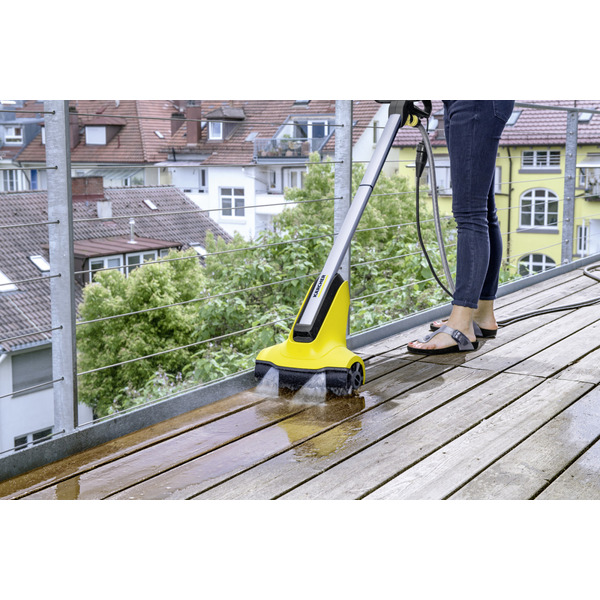 Пилосос для чищення терас Karcher PCL 4 patio cleaner